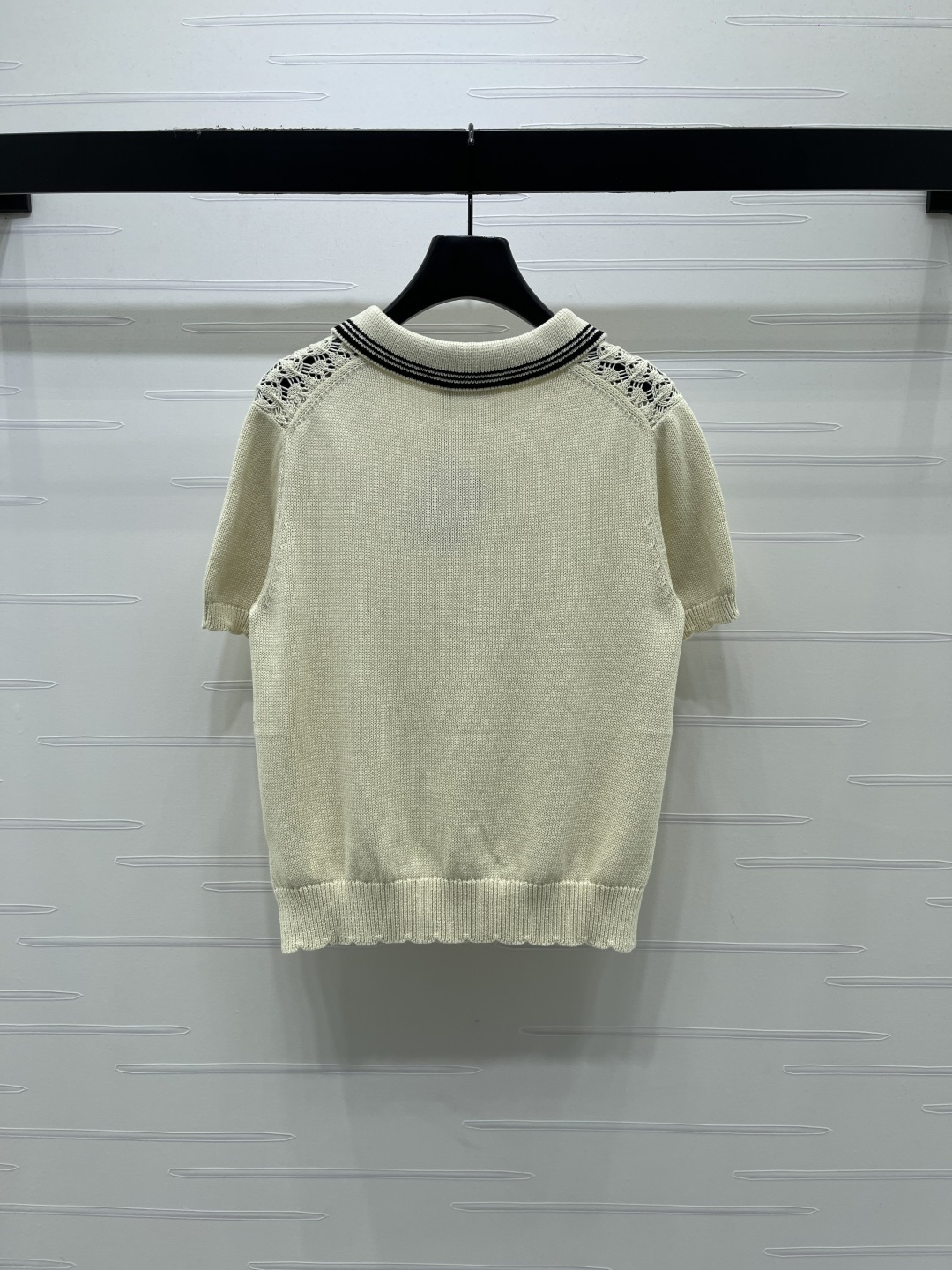 Women's short sleeves